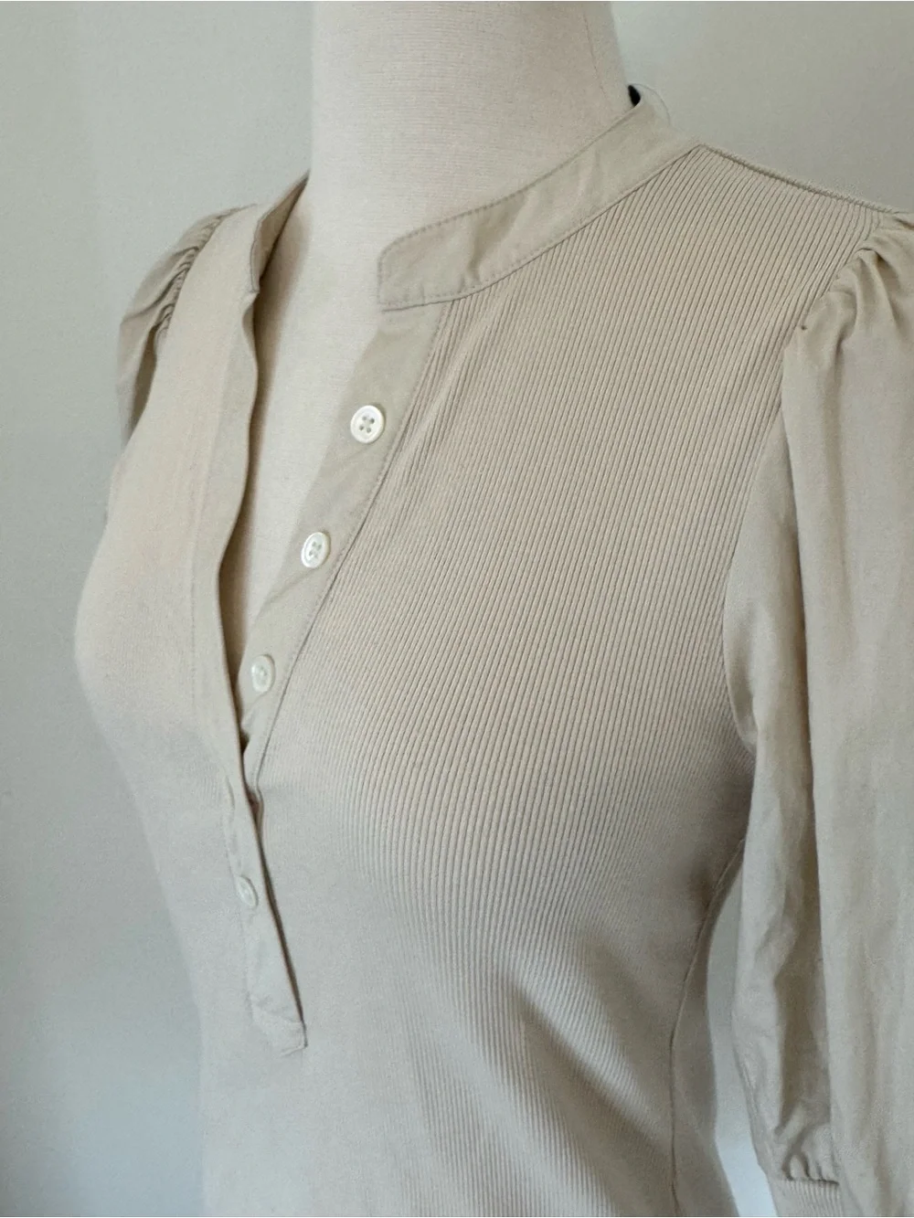 VERONICA BEARD Coralee Beige Puff-Sleeve top Size Small